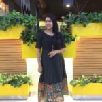 Swasika Instagram - #@jugalbandhi#@jugalbandhi# #jugalbandikochin#blackkurthi#simplelook#myfavlook #actresscomeanchor #newpic #swasikavj #@lulu_mall#freetym#nadanlook#