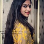 Swasika Instagram – #newpic#newmvie #smilingface#yellowdress#courtesyby#@padmadalam #salwarstyle#actresslife #thatsmeindispic #sidepossing #swasikavj