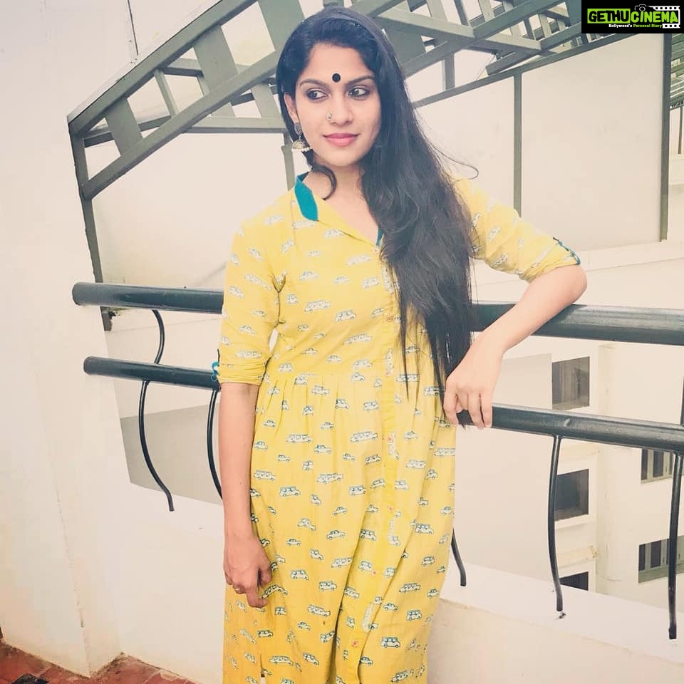 Swasika Instagram - #newepisode #newpic#Seetha #serialversion#clickby #@august19photography #actress#nostalgic #traditional #happygirl#redcolurdress #sareelove #sindooramittal #swasikavj