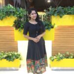 Swasika Instagram – #@jugalbandhi#@jugalbandhi# #jugalbandikochin#blackkurthi#simplelook#myfavlook #actresscomeanchor #newpic #swasikavj #@lulu_mall#freetym#nadanlook#