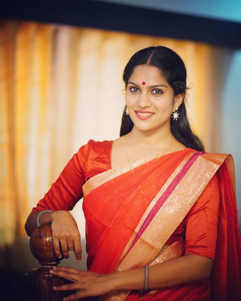 Swasika Instagram - #redsaree#myfavcolour😍 #functionmood#traditional #indianwear #seethaserial #measseetha #serial #swasikavj