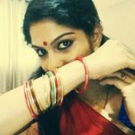 Swasika Instagram - #kuppivalakalll #kanmashi#bindi#traditional #fantasmic #colouring #womenbeauty#halffaced #expressive #actresslyf #shootingtime