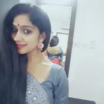 Swasika Instagram - #sareelook #selfie #mirrorselfie #sochcollections #pink💗 #freehair #actresslyf #eveningtime #awardnyt #actress #swasikavj #