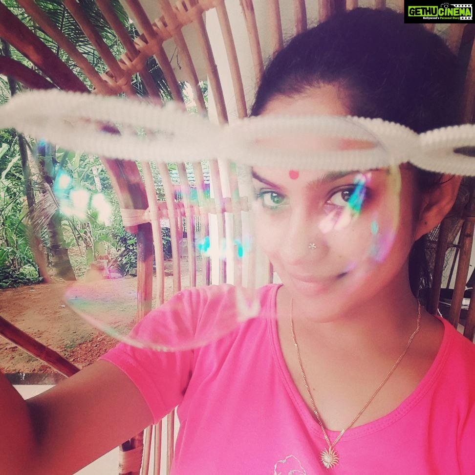 Swasika Instagram - #bubbles#kidish #nostalgic #freetime #memory #mornigbliss🌞 #lighting #rayes#doublebubbles#playful#enjoythelittlethings #me#throwback