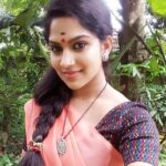 Swasika Instagram – #nature#greenery #pieceful#freshair#garden#oxygen #sunrise #sareelook #seetha #swasika #artist#tvserial