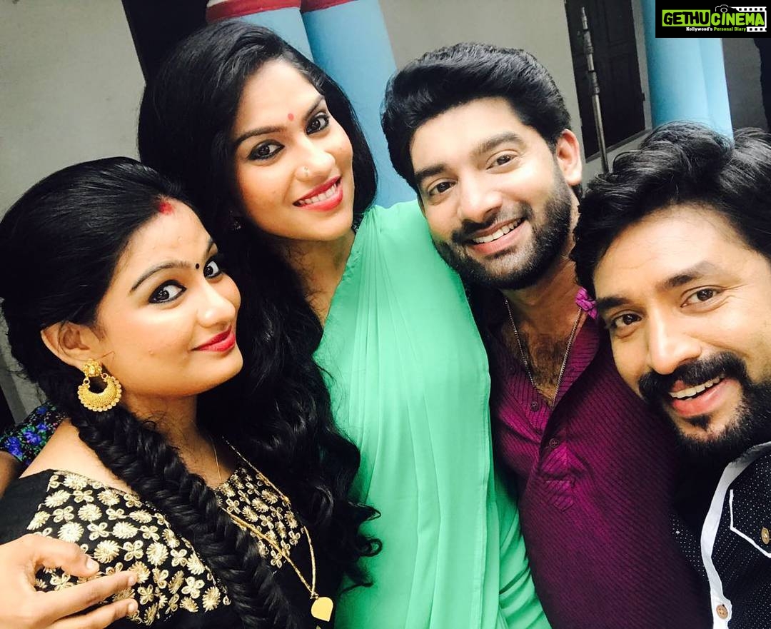 Swasika Instagram - Shoottym#behinddscene#artists#friends#funny#lovely#charactors#4thepepole#