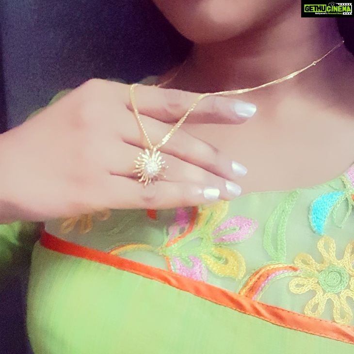 Swasika Instagram - #gold#jwelery#girlstlyle#soorya#sun#bhima#newormament #simple#classic