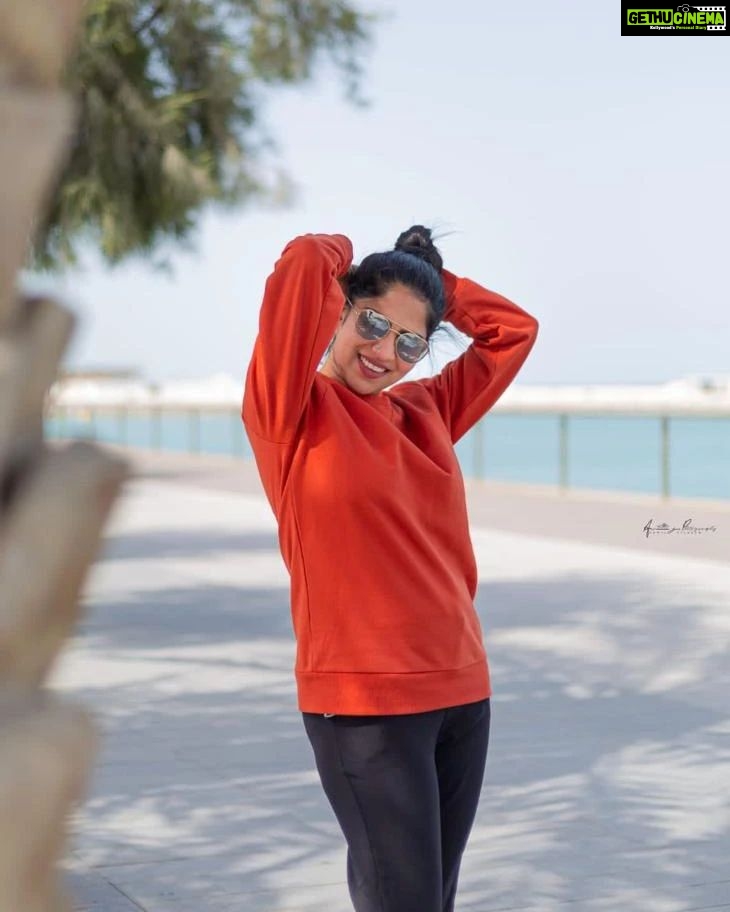 Swasika Instagram - Qatar 🇶🇦 Photography: @akhil_vijayan_photography.ofcl #qatar #swasikavj #swasika #swasikaactress #cbi5 #qatarlove #qatarvibe