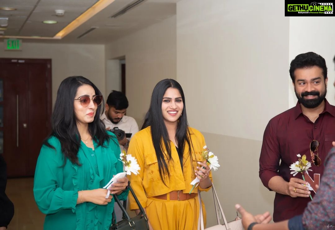 Swasika Instagram - Thank you @mfwai_qatar and @qfm @malayalam986 Qatar for the warm welcome and hospitality,and proud to be a small part of CBI 5 @malavikacmenon @arjunnandhakumar #mammootty #cbi5 #swasika #malavikacmenon #arjunnandakumar #mamoottyfansqatar