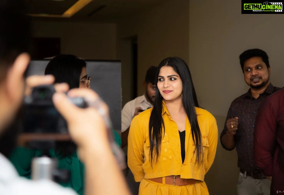 Swasika Instagram - Thank you @mfwai_qatar and @qfm @malayalam986 Qatar for the warm welcome and hospitality,and proud to be a small part of CBI 5 @malavikacmenon @arjunnandhakumar #mammootty #cbi5 #swasika #malavikacmenon #arjunnandakumar #mamoottyfansqatar