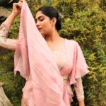 Swasika Instagram - Bliss in Pink 🌸 Makeup : @rosepetalsbridalmakeup Styling : @rashmimuraleedharan Costume : @ladies_planet_ Jewellery: @salato_kottakkal #swasikavj #swasikaactress #malayalamactress #dressedup #redcarpet #shoot
