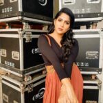 Swasika Instagram - Fortune favours the bold. Makeup : @rosepetalsbridalmakeup Styling : @rashmimuraleedharan Costume : @ladies_planet_ @ladies_planet_westerns_ Jewellery: @salato_kottakkal #swasika #swasikavj #moderndresses #westernwears #redcarpet #malayalamactress #southindianactress