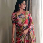 Swasika Instagram - The earth laughs in flowers. Makeup : @lilly_shaneesh_makeup Styling : @rashmimuraleedharan Costume : @rashmi.muraleedharan Jewellery: @salato_kottakkal #swasikavj #swasika #bawaramann