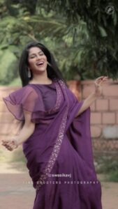 Swasika Instagram - Bheeshma Fever !!

Makeup : @abilashchickumakeupartist 
Styling : @rashmimuraleedharan 
Costume : @zoul_designz
Video credits : @abi_fine_shooters 

@bheeshma_parvam_official_ 

#swasikavj #trendingreels #rathipushpam #shinetomchacko #ramzan #mammootty #sushinshyam #bheeshmaparvam