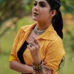 Swasika Instagram - 💛 Makeup: @abilashchickumakeupartist Stylist and Designer: @rashmimuraleedharan Costume : @salaaboutique Photography: aneeshbabu #swasikavj #yellowdress #abilashchicku #rashmimuraleedharan #yellowlove