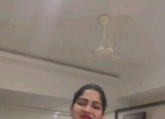 Swasika Instagram - Why not some #arabickuthu trend ? #arabickuthu #trending #trendingreels #anirudhravichandar #vijaythalapathy #poojahegde #dancereels #dancelove #swasikavj #swasikavijay thank u @abi_fine_shooters
