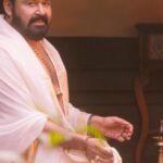 Swasika Instagram - Thaaruzhiyum song out now from Aarattu. Watch the song in Youtube . #arattu #mohanlal #lalettan #newsong