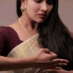 Swasika Instagram - Uyire 🥰 Video credits : @abi_fine_shooters Thank u @arya_parvathi for this choreography #swasikavj #swasika #minnalmurali #tovinothomas #netflix #shaanrahman #gurusomasundaram #minnalshibu #basiljoseph