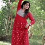 Swasika Instagram – Dancing to my favourite 🥰

Video credits : @abi_fine_shooters 

#swasikavj #swasika #trending #reelitfeelit #reelslove #brindaavanam #anupama #anupamaparameswaran #dance #dancereel