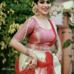 Swasika Instagram – Share your smile with the world. It’s a symbol of friendship and peace.
Makeup: @mukeshmuralimakeover
Costume : @minnaram_designer_boutique 
Stylist : @nithinju 
Photography: @akhil_photography_tvm 

#swasika #swasikavj