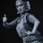Swasika Instagram – It is an immense happiness to any classical dancer to perform at soorya festival.
This was my first performance at soorya festival and I thank all my gurus for training me to reach such a platform.
This performance will always remain special to me.

#swasika #swasikavj #classicaldancer #sooryfestival #sooryakrishnamoorthy