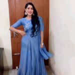 Swasika Instagram - Reeling with the trend ! Makeup : @abilashchickumakeupartist Costume: @thanuzbridalboutique #sajnaa #swasika #swasikavj #baadshaah #trending
