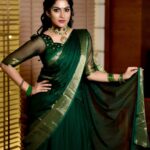 Swasika Instagram - Greens are always for the fresh start and here is my adieu to this year and all styled up to welcome the new year ! Happy New Year 🥰 Makeup : @abilashchickumakeupartist Costume : @aalaadesigners Styling : @nithinju Choker and Stud : @kaya_online_ Photography: @dulkifil_photography #swasikavj #swasika #greenlove #happynewyear