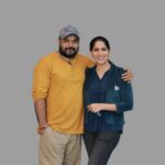 Swasika Instagram - With Director @directorvysakh ,during shoot. @directorvysakh #swasikavj #swasikavijay #swasika #swasikaactress #directorvysakh #vysakh #pulimurugan #shoottime