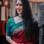Swasika Instagram - Pooja time of #kumari Saree : @the_house_of_handloom Photography: @unni_chandrann #kumari #swasika #swasikavj
