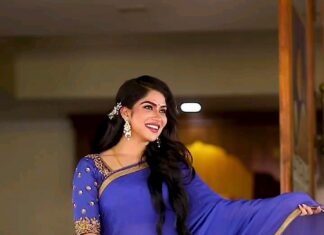 Swasika Instagram - 💙 Styling @jaffarimaam Saree @shesdesigns Makeup @mukeshmuralimakeover Photo @nithinznith_photography_ Earrings @planetjewel #swasika #swasikavj #swasikamalayalamactress #swasikaactress #malayalamactress #bluesaree