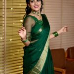 Swasika Instagram - Greens are always for the fresh start and here is my adieu to this year and all styled up to welcome the new year ! Happy New Year 🥰 Makeup : @abilashchickumakeupartist Costume : @aalaadesigners Styling : @nithinju Choker and Stud : @kaya_online_ Photography: @dulkifil_photography #swasikavj #swasika #greenlove #happynewyear