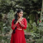 Swasika Instagram - Merry Christmas Everyone 🎄 Styling by @jaffarimaam Outfit @shesdesigns MUA @amal_ajithkumar Photo @sherildev #merrychristmas #merryxmas #swasika #swasikavj #swasikaactress