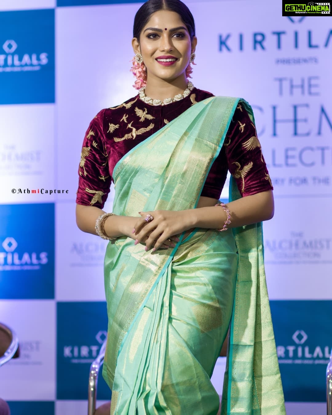 Swasika Instagram - At today's inaugration ceremony of @kirtilalsonline , alchemist collections. Happy to be a part of it . @jayanthiballal Stylist : @rashmimuraleedharan Mua : @sajitha.kazmara Photography: @athmi_capture Event Co-ordinator: @dalu_krishnadas #kirtilalsonline #kirtilal #swasika #inaugration