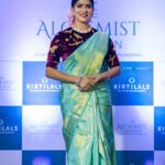 Swasika Instagram - At today's inaugration ceremony of @kirtilalsonline , alchemist collections. Happy to be a part of it . @jayanthiballal Stylist : @rashmimuraleedharan Mua : @sajitha.kazmara Photography: @athmi_capture Event Co-ordinator: @dalu_krishnadas #kirtilalsonline #kirtilal #swasika #inaugration