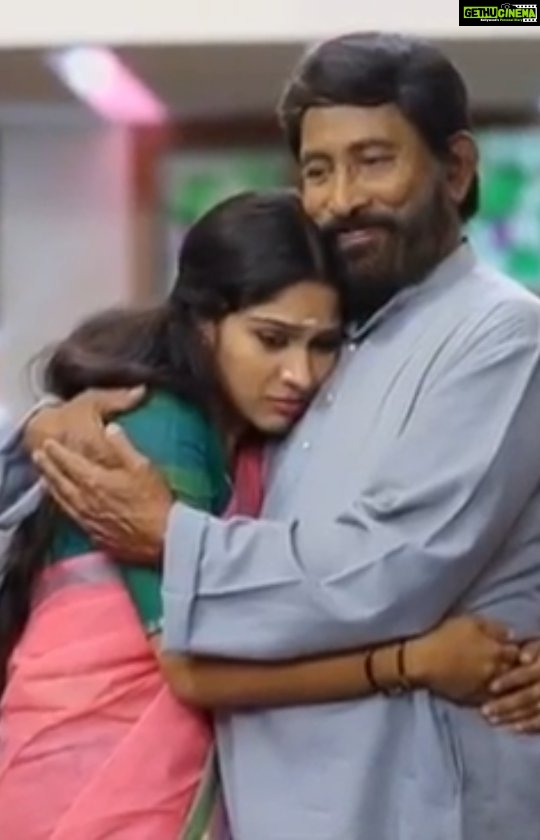 Swasika Instagram - Throwback to Seeta Days ! This video took me to a lot of memories with our dearest raju chettan . EVen though he was my on reel father , I really did have a special father -daughter bond with him . This serial has been a major milestone in my life and also has gifted me with some beautiful relationships . No matter what , Seetha will be one of my favourite character , I ever played . #seetha #seethendriyam #tsraju #swasika #swasikavj #swasikavijay #swasikaactress #flowerstv