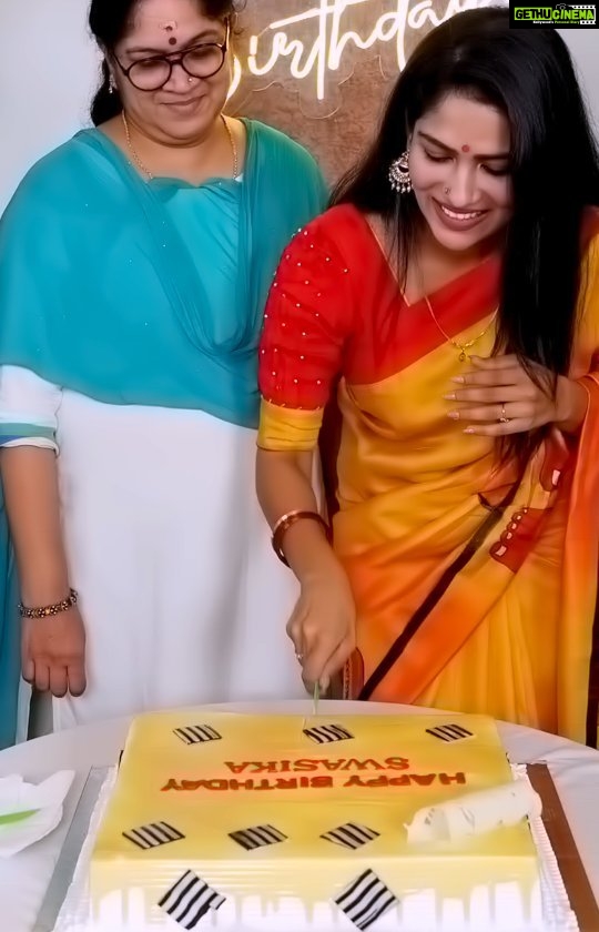 Swasika Instagram - Thank you everyone for your prayers and wishes. I feel blessed and overwhelmed to experience all this love from everyone. Thank you everyone for taking the effort to suprise me and arranging the party. And finay I felt super happy unboxing my silver play button on my birthday .The silver play button is the best gift that you all could give me. Thank you so much for taking me to your hearts . With love , Swasika . #swasika #swasikavj #silverplaybutton #unboxing #birthdaycelebration
