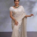 Swasika Instagram – Swasika Wearing Net kota saree with tone to tone thread work and pearl work in pearl white by @swayamvarasilksindia
.
Muse : @swasikavj
Photography: @director_aniesh_upaasana
In association with @redfmmalayalam 
Makeup: @vijilsmakeover
@neethu_makeupartist 
Styling : @leirakuncysiby 
Jewellery: @ladies_planet_rental_jewellery 
.
#swayamvarasilks #reels #swasika #swasikavj #malayalamactress #swasikavijay #latest #reel #malayalamactor #makeover #reelkarofeelkaro #reelitfeelit #celebreels #reelsofinstagram #dance #trending #sareelove #ootd #salwar #saree  #happybirthdayswasika