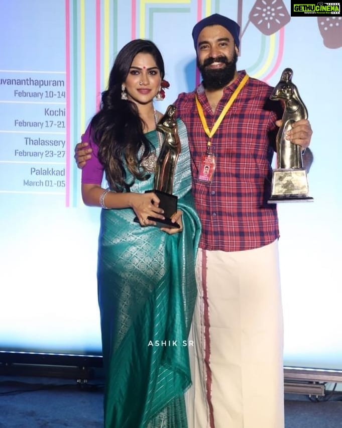 Swasika Instagram - Last year , This day , was the day I could never forget in my life . It is surely one of my cloud 9 moment and my dream come true. At the time, I couldn’t articulate why the award was the most meaningful one I’d ever received. Today, it’s obvious that , the prestigious momento helped me in many ways of forming my career. I would like to thank the entire cast and the crew members who helped throughout the movie with their hard work and efforts in their best possible way. No matter what happens , Vasanthi will always hold a special space in my heart. #vasanthi #swasika #swasikavj #stateaward #stateawardwinner #throwback #memories #dreamcometrue