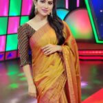 Swasika Instagram - You just can't stop smiling on a beautiful day. Makeup: @mukeshmuralimakeovers Costume : @_helenswardrobe_ @amritatv #redcarpet #swasika #swasikavijay