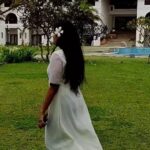 Swasika Instagram - I was planning for a staycation for quiet some time and that is when I chose @estuary_sarovar_portico for a staycation with my family. And trust me , It was one of the best decision. This beautiful place is such a natural beauty from where you can see the rendezvous of Neyyar River and the Arabian Sea. @estuary_sarovar_portico is a lounge resort that oozes an easing beach aura. The resort is full of greenery and all the graciously designed cottages and rooms have been given a fanciful touch. Their food was absolutely delicious and their staffs are such sweet and courteous peeps. Thank you so much @estuary_sarovar_portico for arranging this beautiful stay for me and my family. Guys , do visit this place and I am sure you won't be disappointed. Thank you @estuary_sarovar_portico and @lekshmi_narayan_s.v #swasika #swasikavj #sarovar #keralagram #keralatourism #keralaayurvedictourism #beach #keralabeach #estuarysarovarportico #trivandrum
