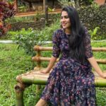 Swasika Instagram - Jumping on the trend 😇 @vimokshayaresorts #trend #reels #insta #reelsinstagram#funtimes #swasika #swasikavj #swasikavlogs #trending #reelitfeelit #reelcheyufeelcheyu #travelgram