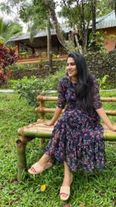 Swasika Instagram - Jumping on the trend 😇 @vimokshayaresorts #trend #reels #insta #reelsinstagram#funtimes #swasika #swasikavj #swasikavlogs #trending #reelitfeelit #reelcheyufeelcheyu #travelgram