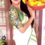 Swasika Instagram - Happy onam❤️❤️❤️ love you all