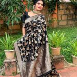 Swasika Instagram – Happiness is when what you think, what you say, and what you do are in harmony.
Makeup : @abilashchickumakeupartist 
Saree : @tojofficial
Blouse : @julahabyarchananair

#swasikavj #swasikavlogs #blacksaree #keralagram