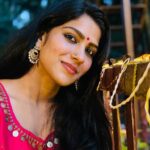 Swasika Instagram - It's never a beautiful day , without a smile 🙂 #swasika #swasikavj #swasikavlogs #swasikactress #swasikavijayactress #smile 📷 @premjacob06 😊