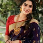 Swasika Instagram - Embellished in Beauty ! Makeup: @abilashchickumakeupartist Saree : @thebrandstorebyfebitha Photography: @midhinlal #swasika #swasikavj #swasikavlogs #swasikavijayactress #sareelove #templejewellery #redcarpet #amritatv #saree #sareelook
