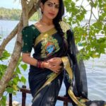 Swasika Instagram - Throwback to onam vibes 🥰 Costume : @navamimypassionyourfashion PC: Thank you @premjacob06 #swasika #swasikavj #swasikavlogs #swasikactress Location courtesy @karmaliz_casa_de_lake Jewelleries @aarohi_online