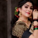 Swasika Instagram - Happy Onam🏵 Makeup : @abilashchickumakeupartist Saree : @ruuhbythebrandstore and @thebrandstorebyfebitha Jewellery: @inikacollections Flowers : @renjinidas.r Photography: @karuntvm #happyonam #onam #swasika #swasikavijay #swasikaactress