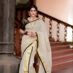 Swasika Instagram - Happy Onam🏵 Makeup : @abilashchickumakeupartist Saree : @ruuhbythebrandstore and @thebrandstorebyfebitha Jewellery: @inikacollections Flowers : @renjinidas.r Photography: @karuntvm #happyonam #onam #swasika #swasikavijay #swasikaactress
