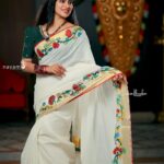 Swasika Instagram - Pepping up with some pre onam getups ! Saree : @navamimypassionyourfashion Photography: @anand_kovalam #swasika #swasikavj #swasikavlogs #swasikactress #onam #onamvibes #keralasaree #setsaree